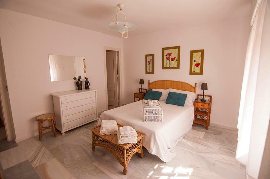 Luminoso Y Fresco Apartamento En 2ª Linea De Playa Fuengirola Buitenkant foto